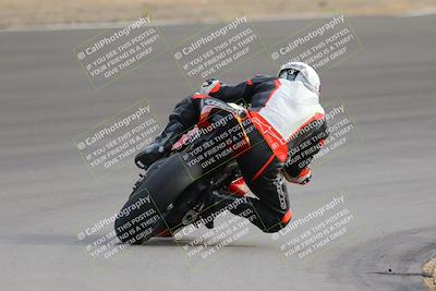 media/Dec-17-2022-SoCal Trackdays (Sat) [[224abd9271]]/Turn 10 Backside (120pm)/